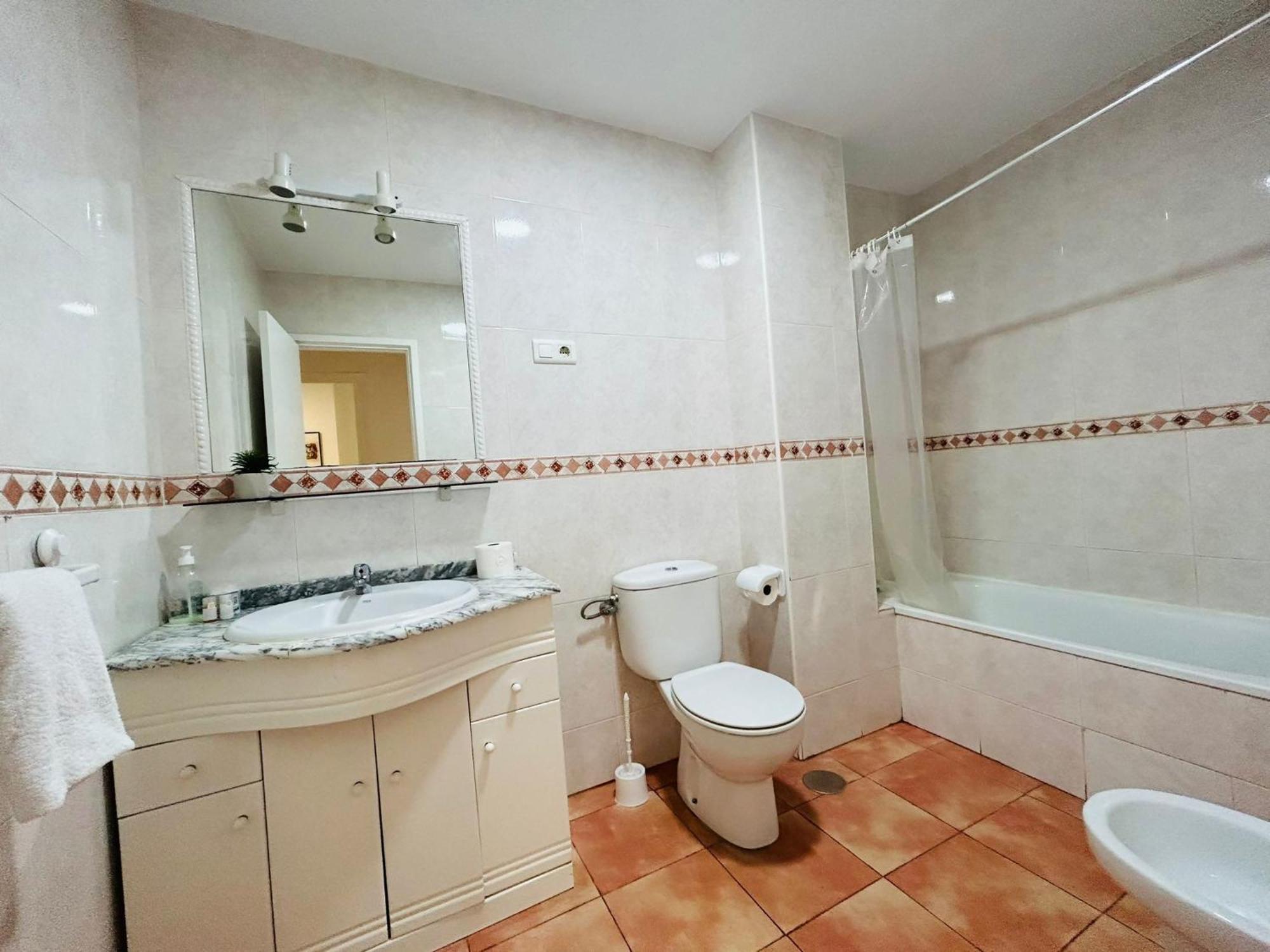 Appartement Vialia Piso Centrico Wifi Maria Zambrano Andra à Málaga Extérieur photo